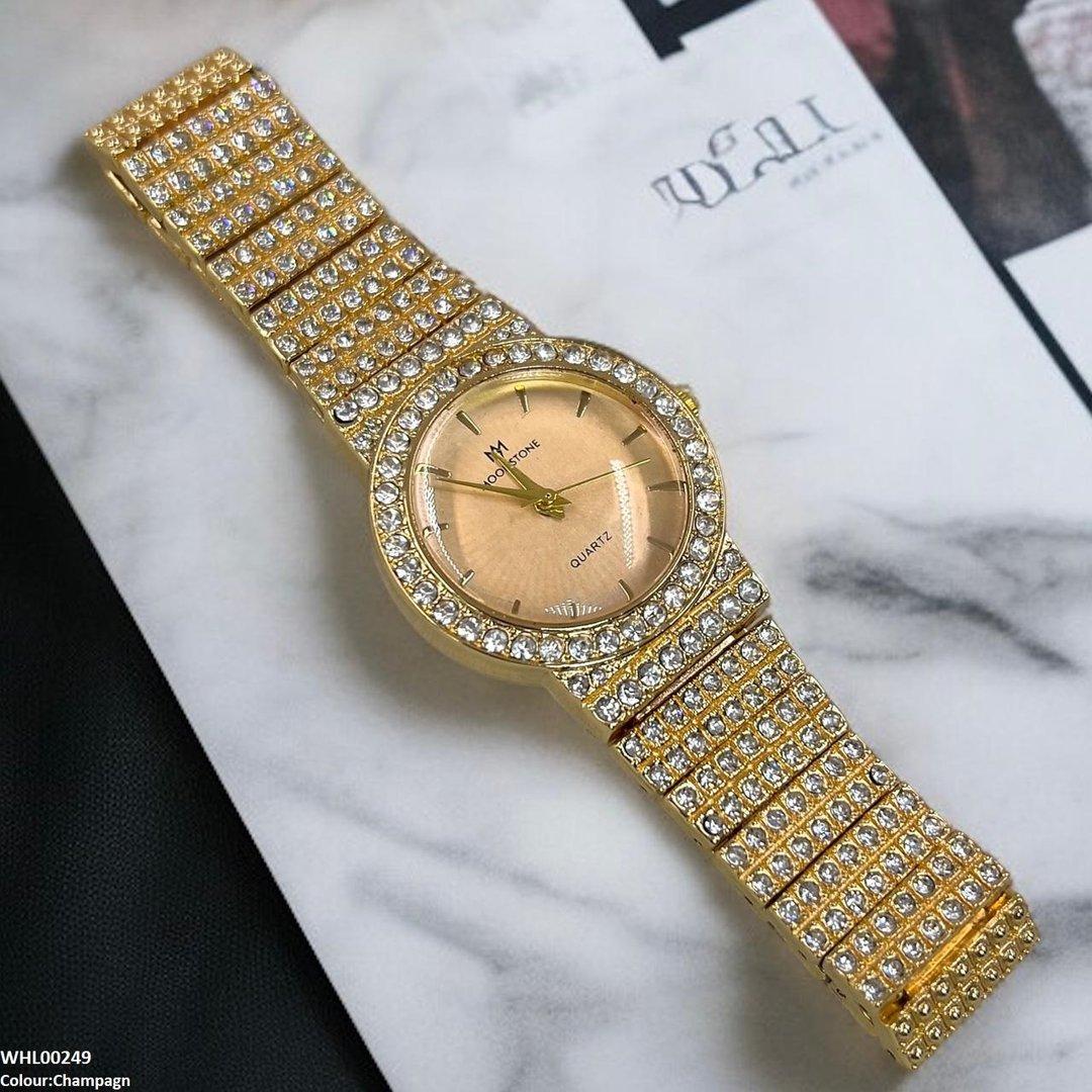 WHL00249 BWS Stylish Round Quartz Watch